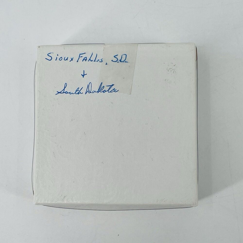 Sioux Falls South Dakota Waterfall Christmas Ornament Hand Painted Ceramic 2003 - Picture 7 of 12